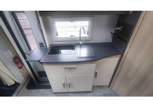 Low Profile Motorhome ITINEO PF600 en Catalog