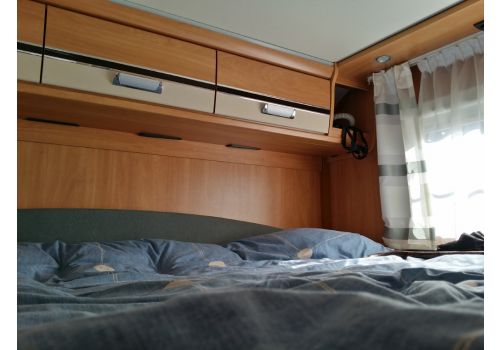 Low Profile Motorhome DETHLEFFS Globebus T-15 en Sale Occasion