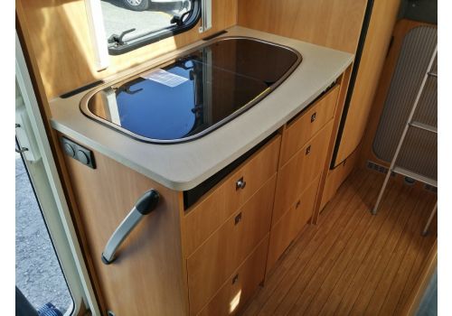 Low Profile Motorhome DETHLEFFS Globebus T-15 en Sale Occasion