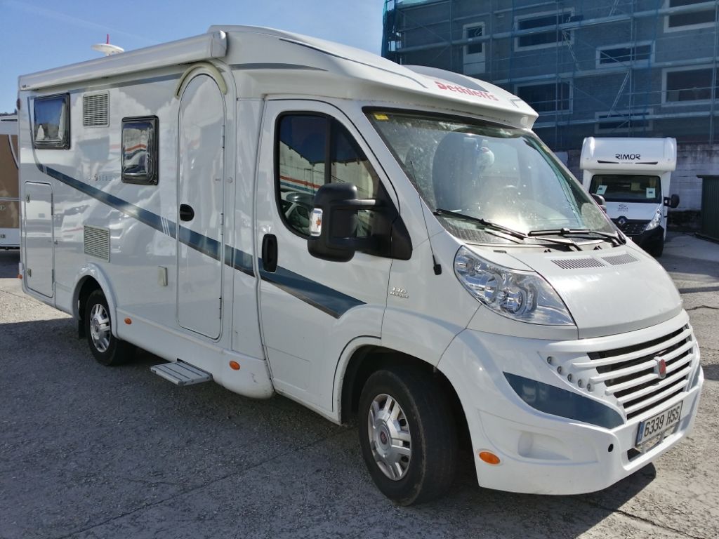 Low Profile Motorhome DETHLEFFS Globebus T-15 in Sale Occasion - Yakart ...