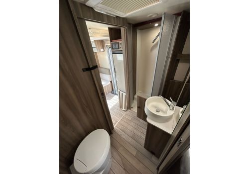 Low Profile Motorhome ROLLER TEAM Kronos 266 TL Spring Edition en Sale Occasion