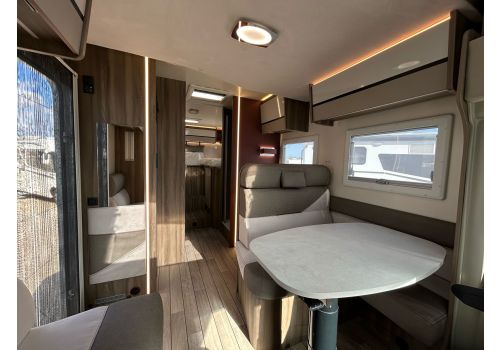 Low Profile Motorhome ROLLER TEAM 284 TL Spring Edition en Catalog