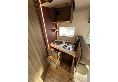 Low Profile Motorhome ROLLER TEAM 284 TL Spring Edition en Catalog