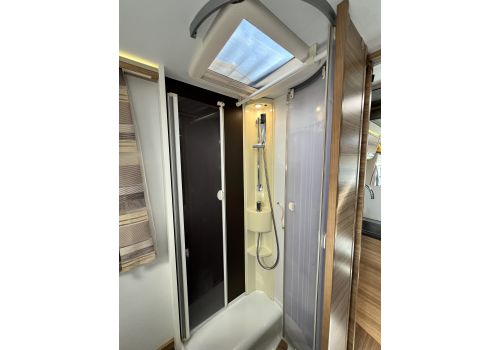 Low Profile Motorhome ADRIA Matrix M 670 SC en Sale Occasion