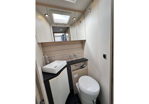 Integral Motorhome RAPIDO 8096DF modelo 2025 en Sale Occasion