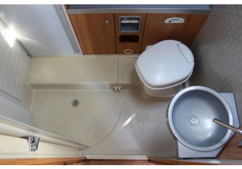 Integral Motorhome BURSTNER Aviano I 725 en Sale Occasion
