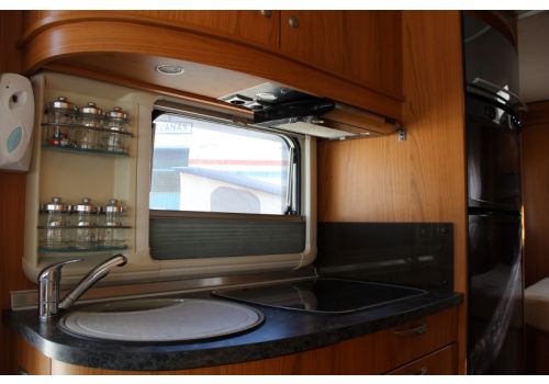 Integral Motorhome BURSTNER Aviano I 725 en Sale Occasion
