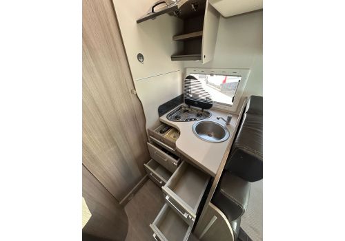 Low Profile Motorhome CHALLENGER Genesis 288 EB en Sale Occasion
