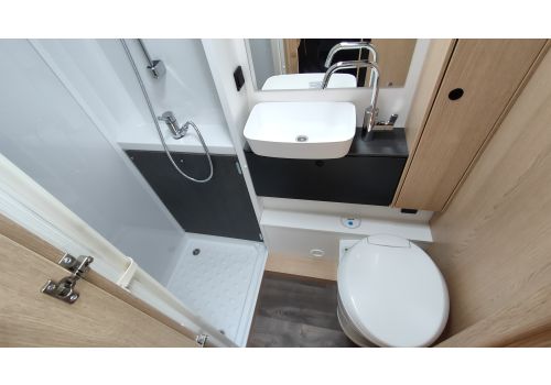 Capuchina Motorhome SUNLIGHT A68 en Rent