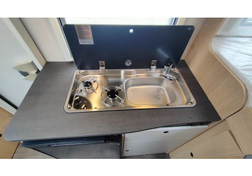 Low Profile Motorhome SUNLIGHT V60 Fiat en Rent