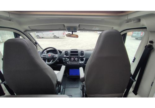 Low Profile Motorhome SUNLIGHT V60 Fiat en Rent