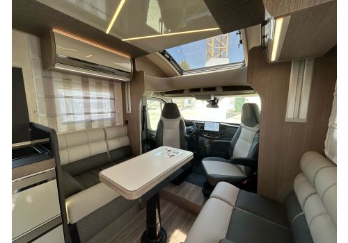 Low Profile Motorhome ROLLER TEAM Zefiro 287 TL en Sale Occasion