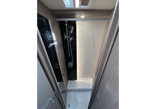 Low Profile Motorhome ROLLER TEAM Zefiro 287 TL en Sale Occasion
