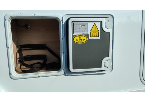 Low Profile Motorhome DETHLEFFS Globebus Camp T1 en Catalog