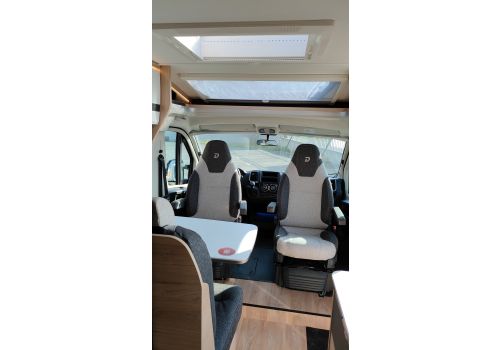 Low Profile Motorhome DETHLEFFS Globebus Camp T1 en Catalog