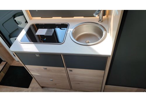 Low Profile Motorhome DETHLEFFS Globebus Camp T1 en Catalog