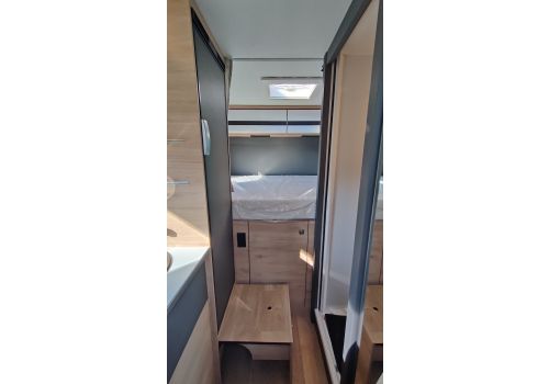 Low Profile Motorhome DETHLEFFS Globebus Camp T1 en Catalog
