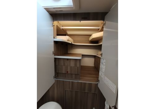 Low Profile Motorhome ROLLER TEAM Kronos 230 TL FIT en Sale Occasion