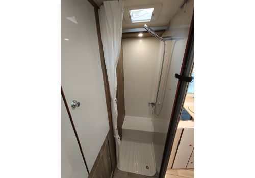 Low Profile Motorhome ROLLER TEAM Kronos 230 TL FIT en Sale Occasion