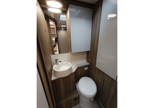 Low Profile Motorhome ROLLER TEAM Kronos 230 TL FIT en Sale Occasion
