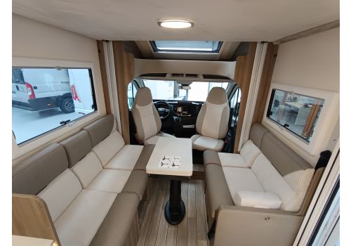 Low Profile Motorhome ROLLER TEAM Kronos 230 TL FIT en Sale Occasion