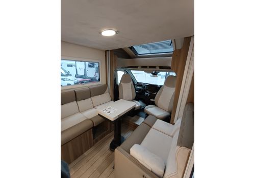 Low Profile Motorhome ROLLER TEAM Kronos 230 TL FIT en Sale Occasion