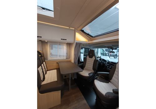 Low Profile Motorhome SUNLIGHT T58 Adventure Edition en Sale Occasion