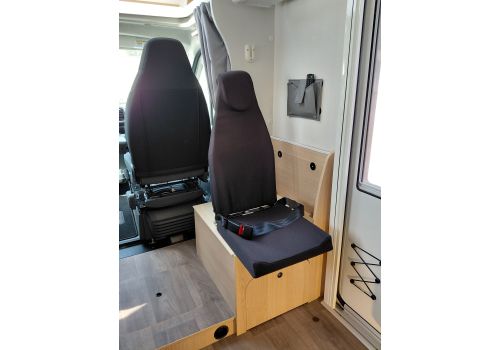 Low Profile Motorhome SUNLIGHT T68 en Rent
