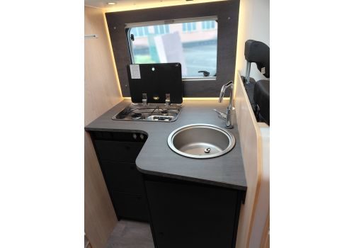Low Profile Motorhome SUNLIGHT T68 en Rent