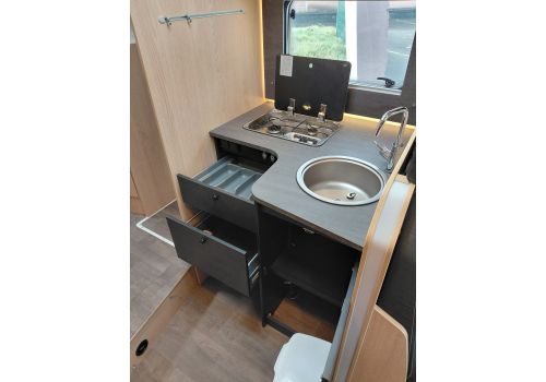 Low Profile Motorhome SUNLIGHT T68 en Rent