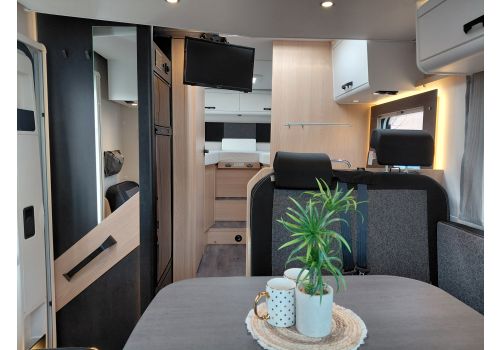 Low Profile Motorhome SUNLIGHT T68 en Rent