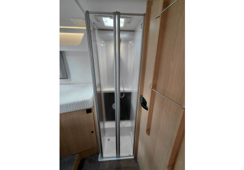 Low Profile Motorhome SUNLIGHT T68 en Rent