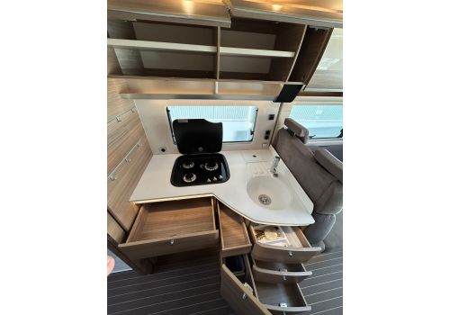 Integral Motorhome CONCORDE Carver 850 LI en Catalog