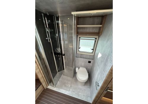 Integral Motorhome CONCORDE Carver 850 LI en Catalog