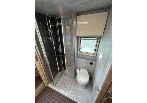 Integral Motorhome CONCORDE Carver 850 LI en Catalog