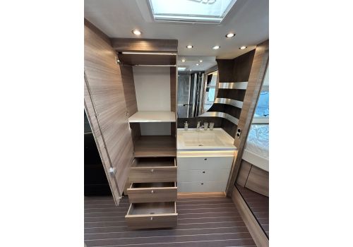 Integral Motorhome CONCORDE Carver 850 LI en Catalog