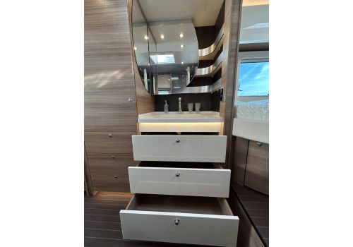 Integral Motorhome CONCORDE Carver 850 LI en Catalog