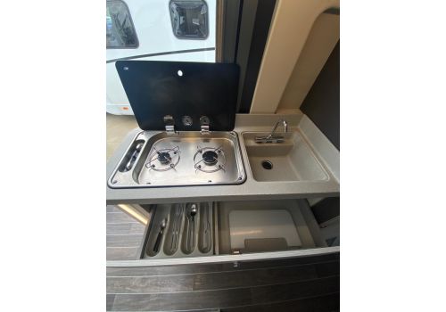 Camper Van ROLLER TEAM Livingstone 2 Advance en Rent