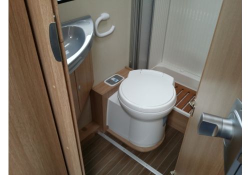 Low Profile Motorhome SUNLIGHT T-64 en Sale Occasion