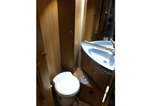 Low Profile Motorhome SUNLIGHT T-68 en Sale Occasion