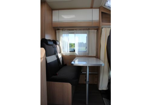 Low Profile Motorhome SUNLIGHT T-58 en Sale Occasion