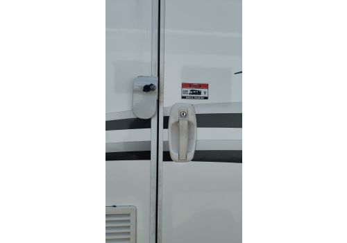 Low Profile Motorhome ELNAGH Baron 581 en Sale Occasion
