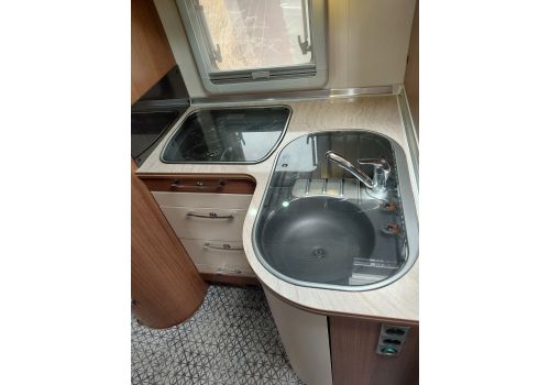 Integral Motorhome BURSTNER Aviano i727 en Sale Occasion