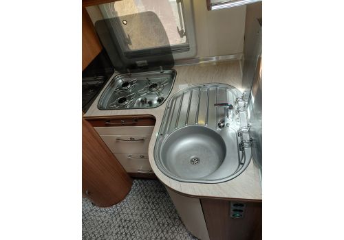 Integral Motorhome BURSTNER Aviano i727 en Sale Occasion
