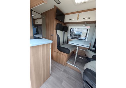 Camper Van WEINSBERG Carabus en Sale Occasion