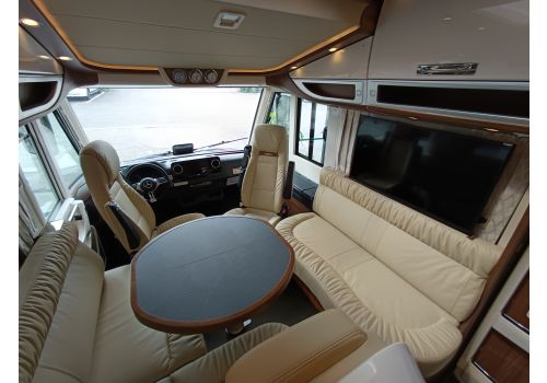 Integral Motorhome CARTHAGO chic e-line I 64 XL QB en Sale Occasion