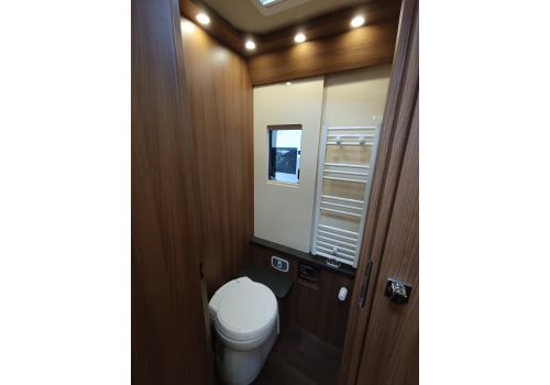 Integral Motorhome CARTHAGO chic e-line I 64 XL QB en Sale Occasion