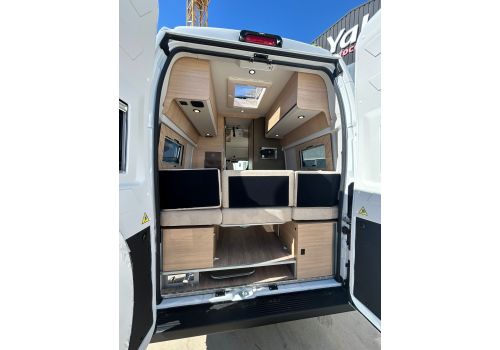 Camper Van DREAMER Living Van Select en Catalog