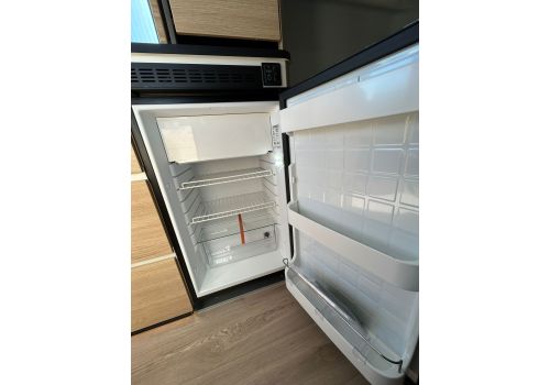 Camper Van DREAMER D43 Up Select en Catalog