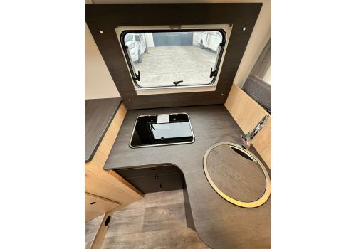 Low Profile Motorhome SUNLIGHT T67S en Rent